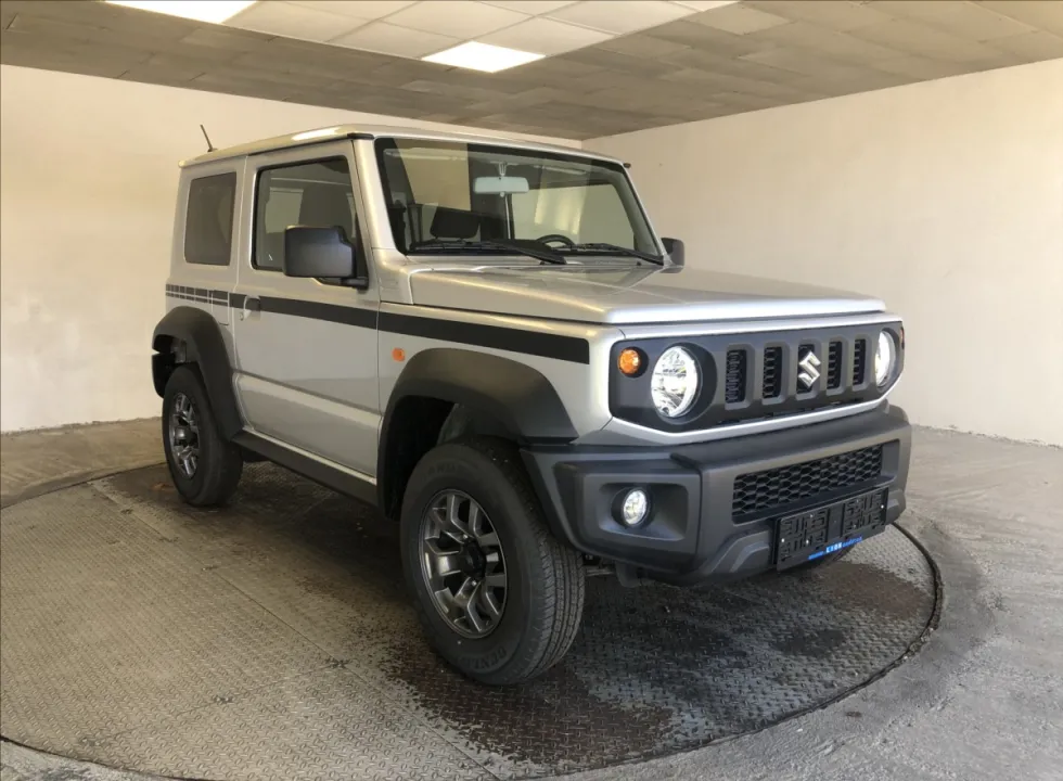 Suzuki Jimny 1,5 VVT-i  4-místa skladem