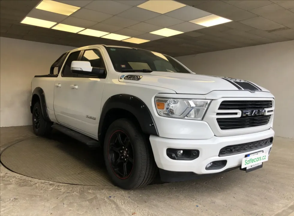 Dodge RAM 1500 5,7 V8 HEMI BIG HORN